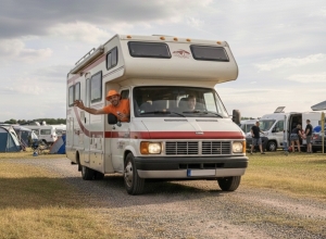 Camping in Top-Lage & schnelle Abreise am Renn-Sonntag möglich!